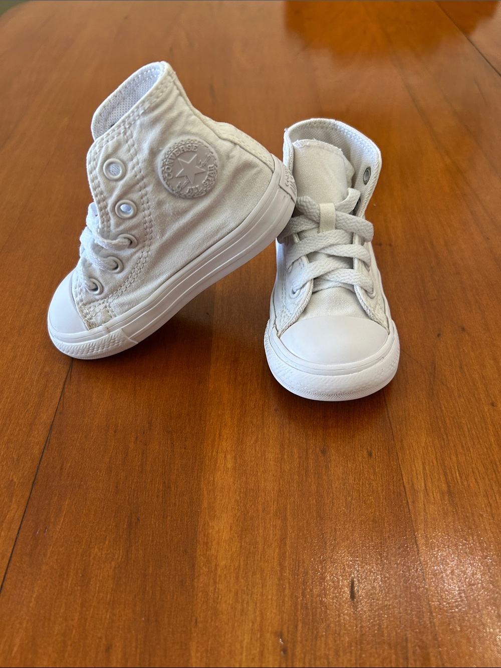 Converse Chuck Taylor All Star High Top White Infant Size 6 Sneakers